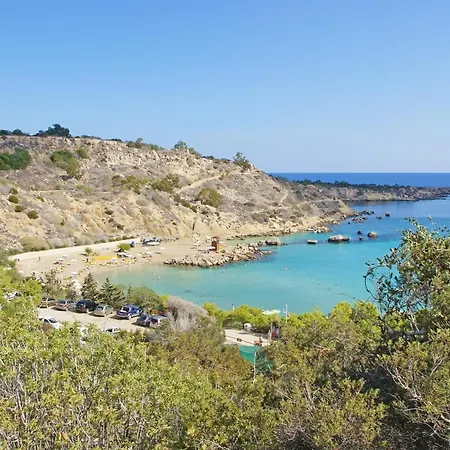 Evelyn Villa Protaras